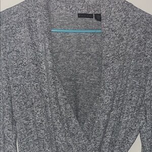 Tahari Gray Heather V-Neck Ribbed Knit Sweater